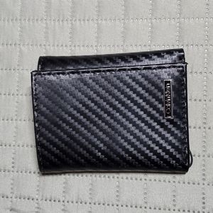 Calvin Klein Men's Leather Wallet